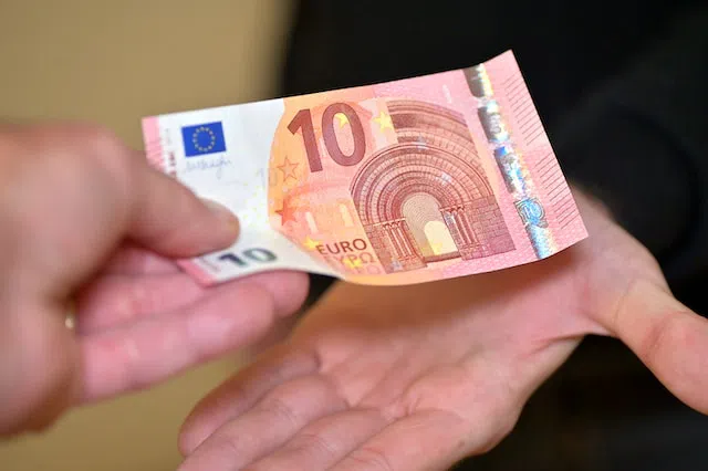 Over A Third Of Homebuyers Paying Cash