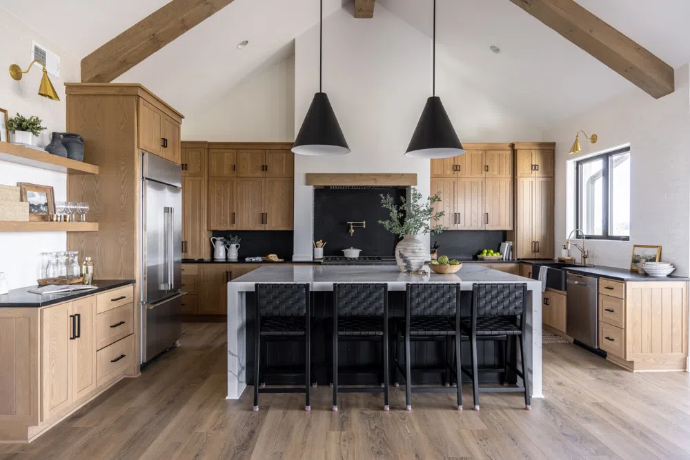 Receiving a Free Estimate From General Contractor